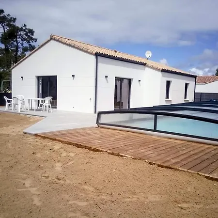 With Private Pool Tatil Evi